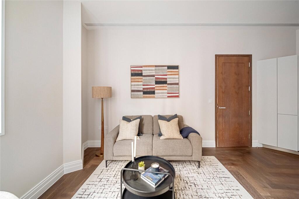 Apartment in London - View 5