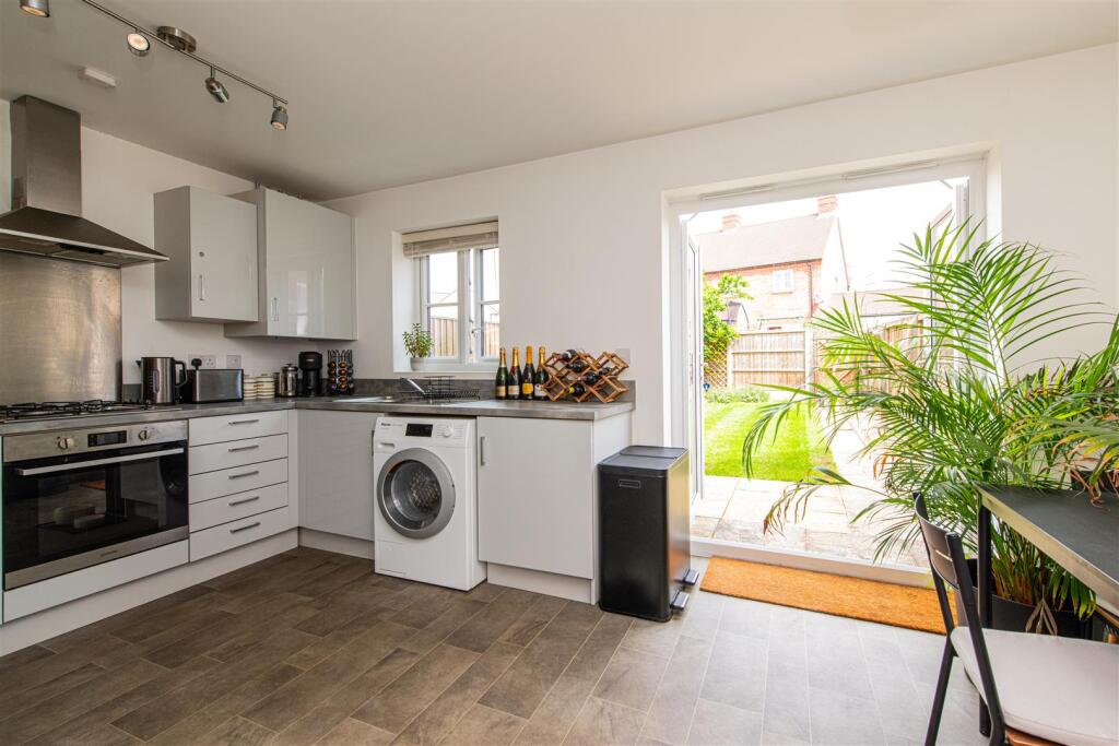 House in Grange Park, Wootton Fields, Wootton - View 4