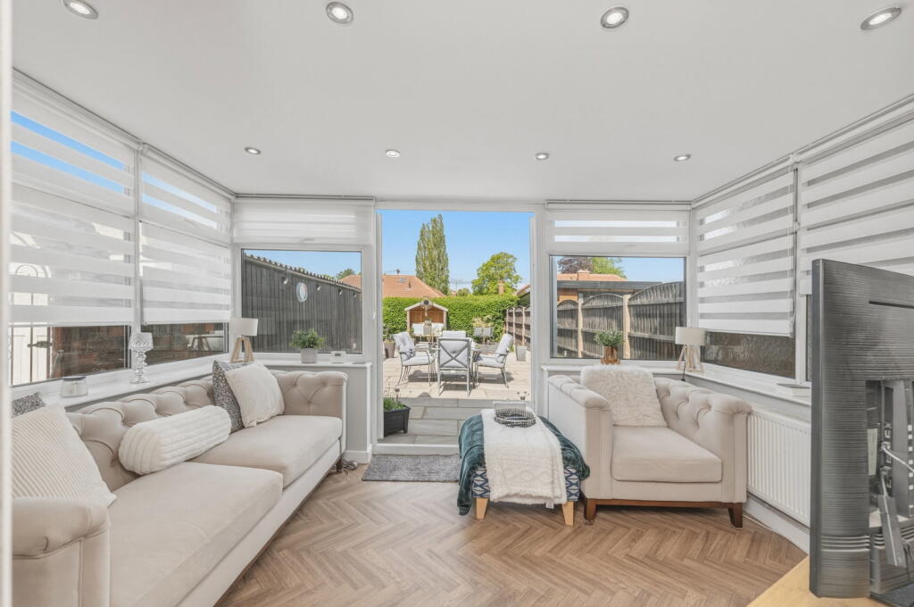 House in Leeds, West Yorkshire - View 4