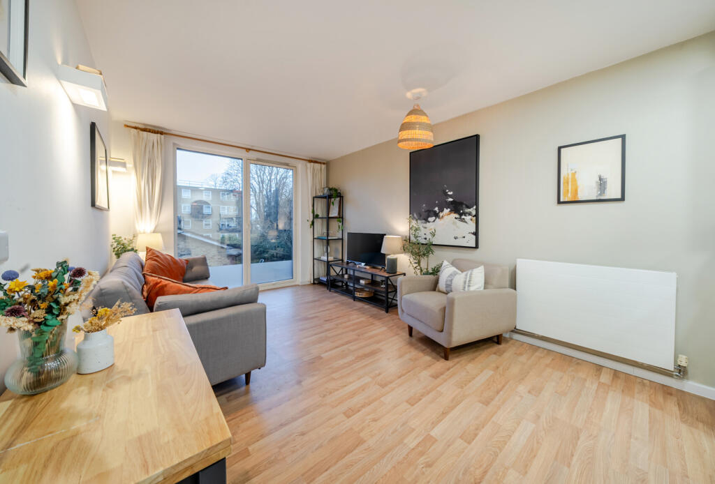 Main image of property: Mountearl Gardens, London, SW16