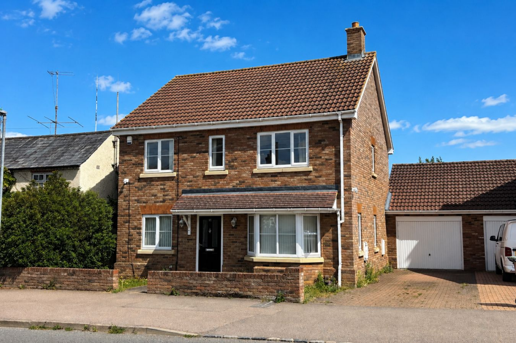 Main image of property: Hitchin Road, Stotfold, Hitchin, SG5