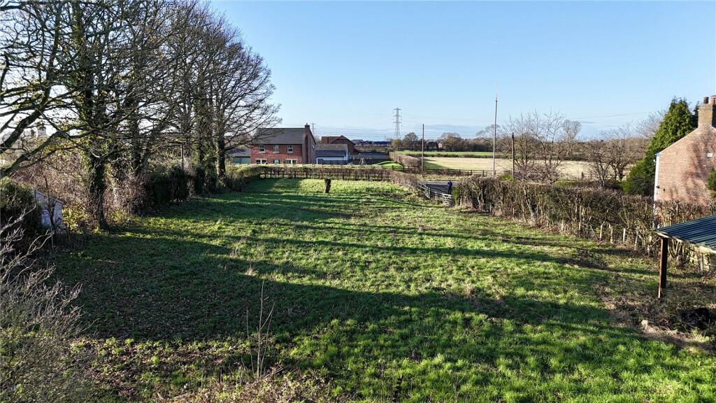 Tabley Lane, Higher Bartle, Preston, Lancashire - More