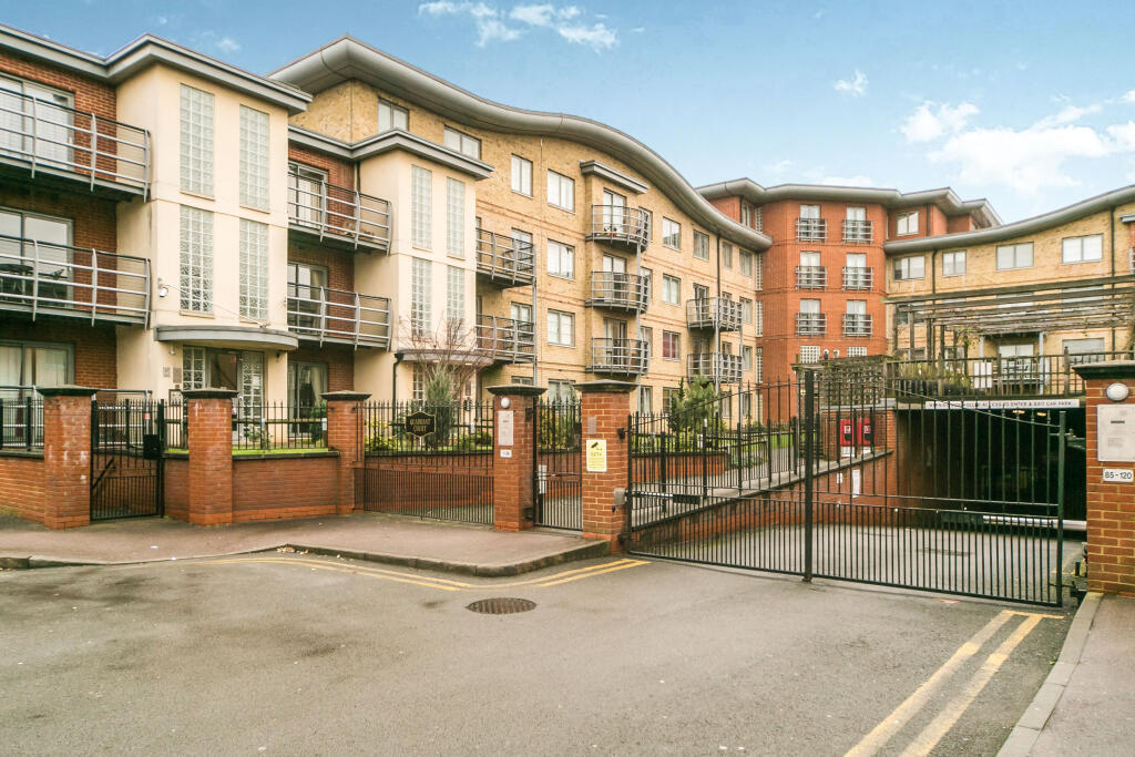 Main image of property: Quadrant Court, Jubilee Square, Reading, RG1