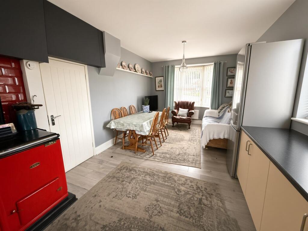 Stockton Road, Easington, Peterlee photo 5