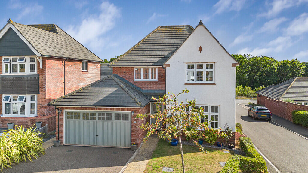 Main image of property: Turnstone Close, Dawlish, EX7 0GE