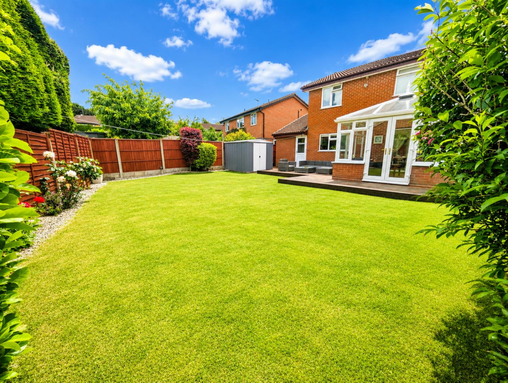 House in Dudley, Webb's Green - View 2