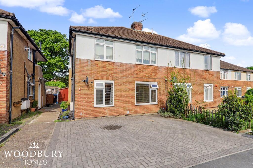 Main image of property: Broomfield Avenue, Loughton, IG10