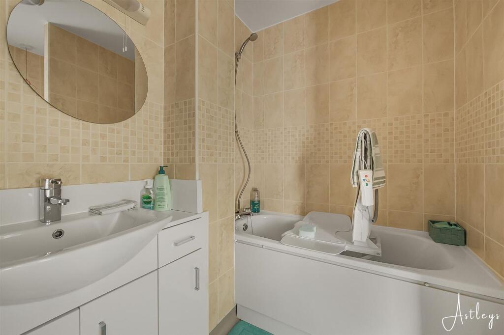 Apartment in Newton, Mayals, Mumbles - View 3