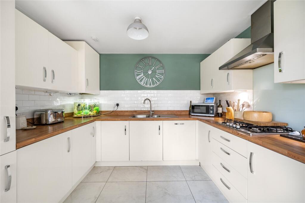 Cowleaze, Ridgeway Farm, Swindon, SN5 photo 3