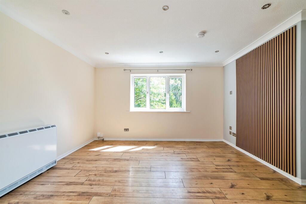 Apartment in Stevenage - View 4