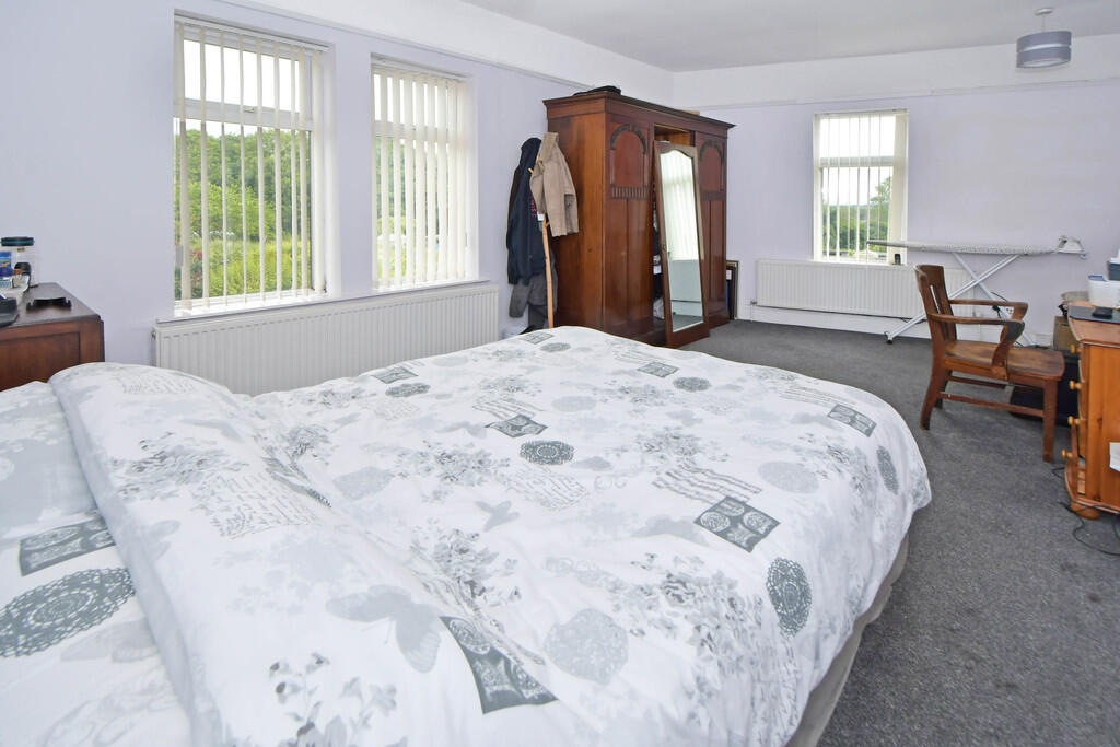 House in Stoke-on-Trent - More