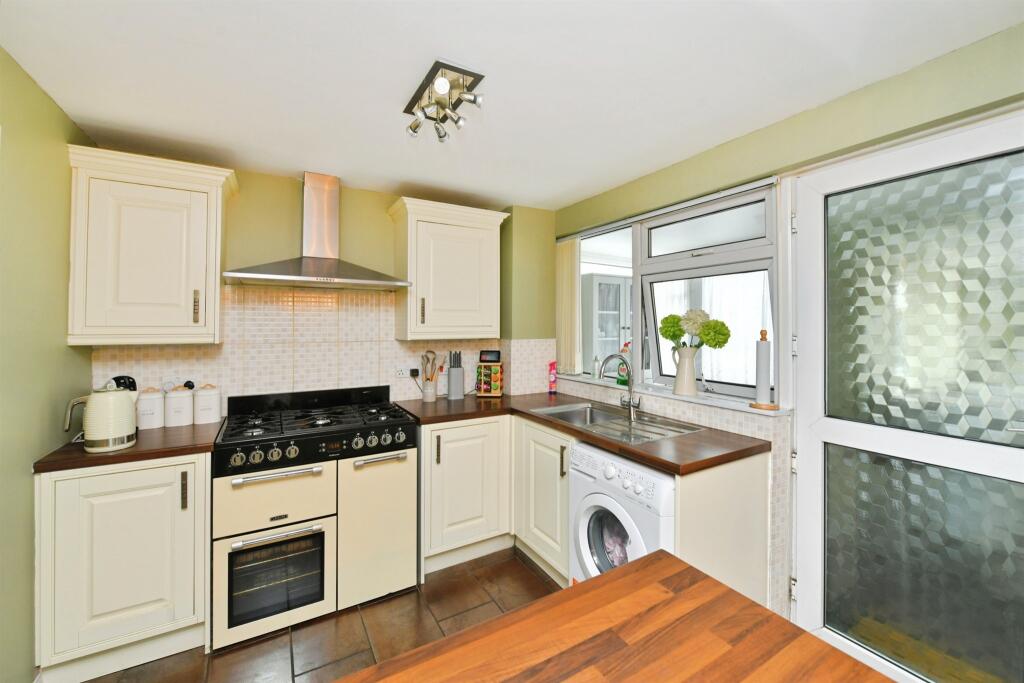 House in Plymouth, Manadon - View 4