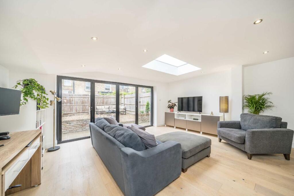 Apartment in London - View 4