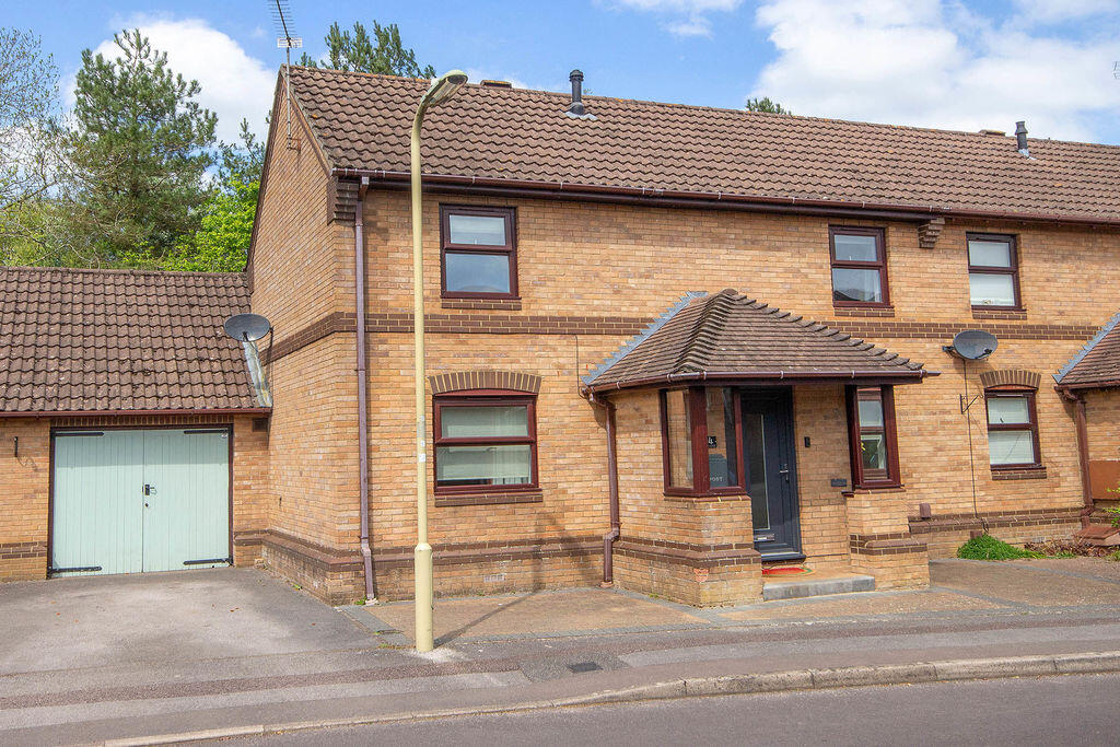 Main image of property: Surrey Close, Ashurst Bridge