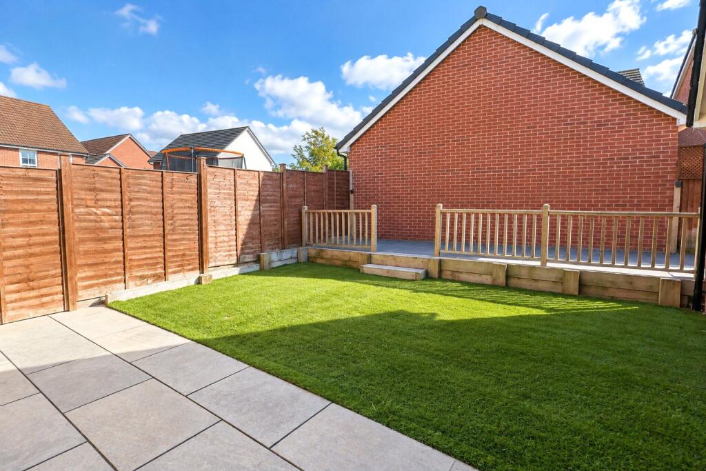 Athelney Avenue, Westbury photo 4