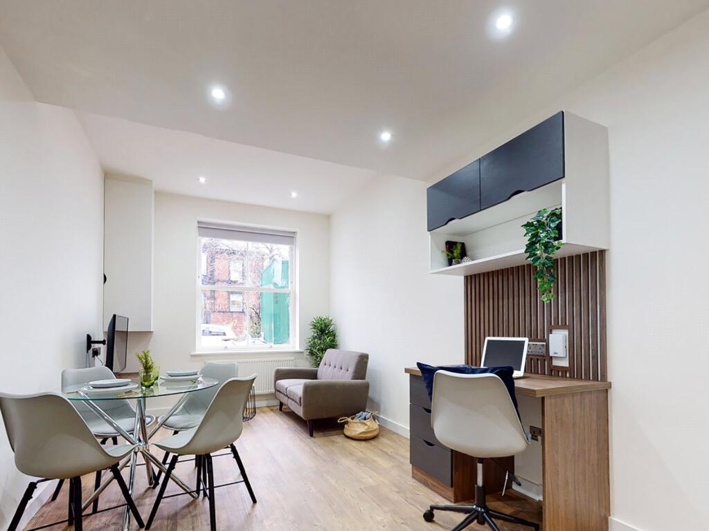 Main image of property: Apt 15, 29 Clarendon Road #643484