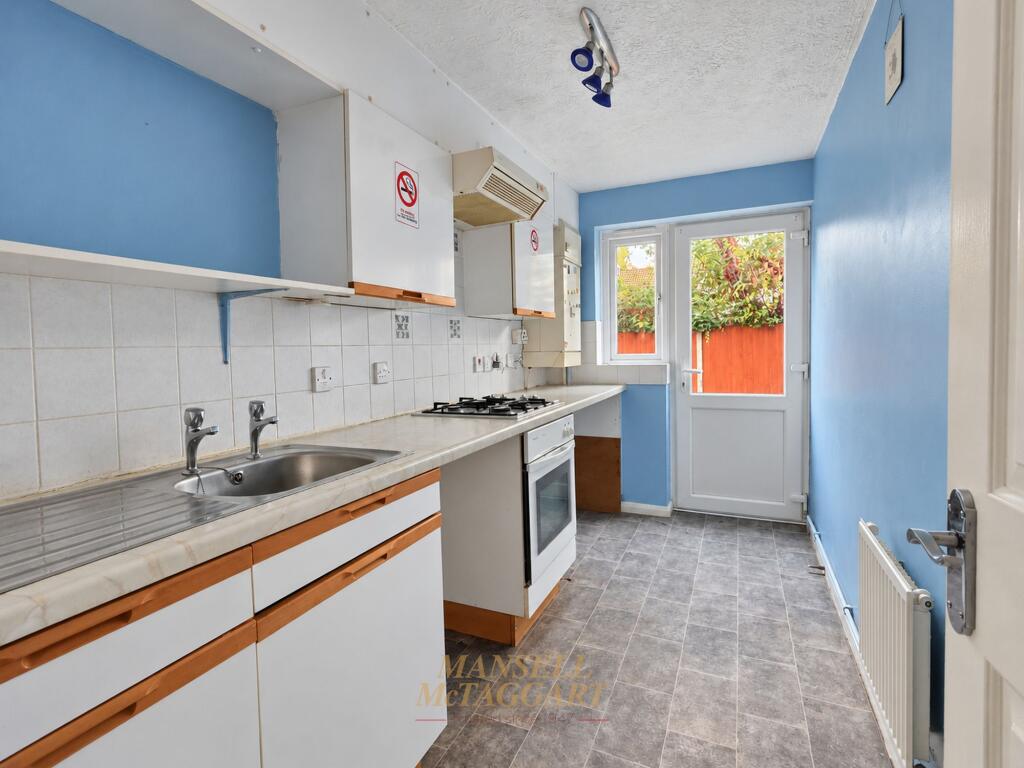 Goddard Close, Maidenbower, RH10 photo 4