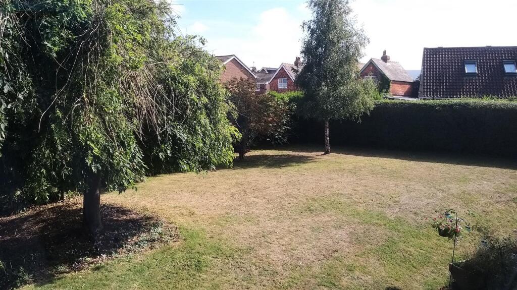 Brookside Avenue, Polegate photo 5