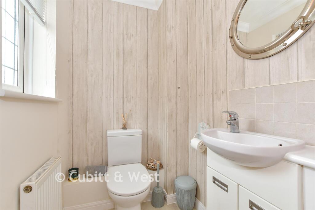 Watersmead Drive, Littlehampton, West Sussex photo 5