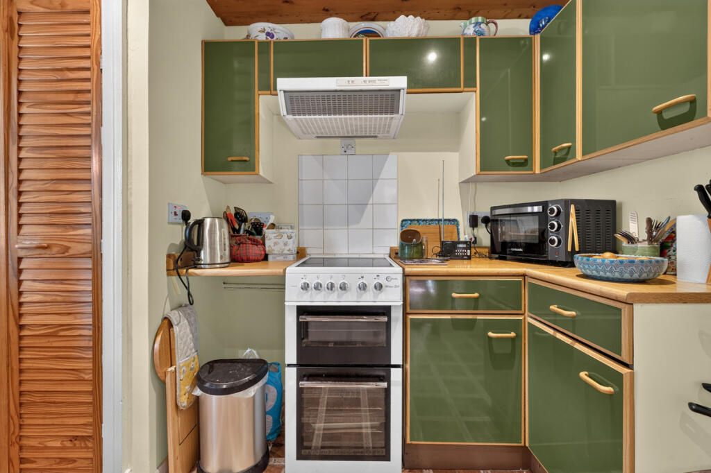 Apartment in Edinburgh, Davidson's Mains - View 4
