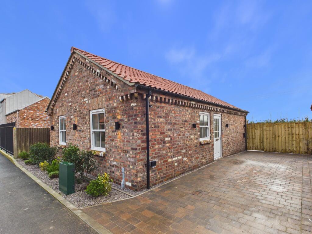 Main image of property: Houndale Bank, Driffield, East Riding of Yorkshire, YO25 6BQ