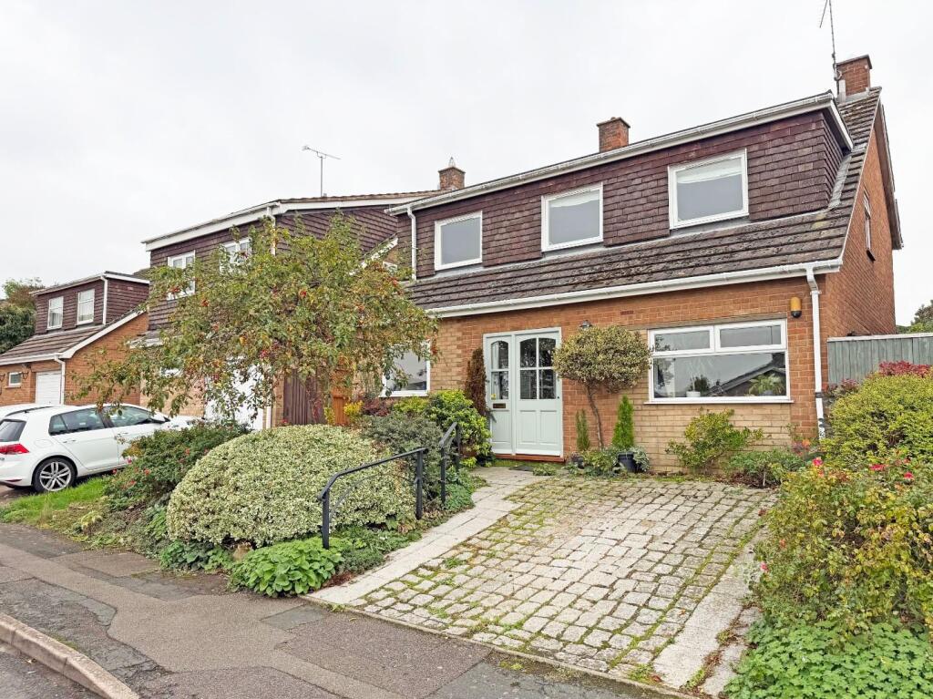4-bed detached on The Gannocks, Orton Waterville, Peterborough, £425,000