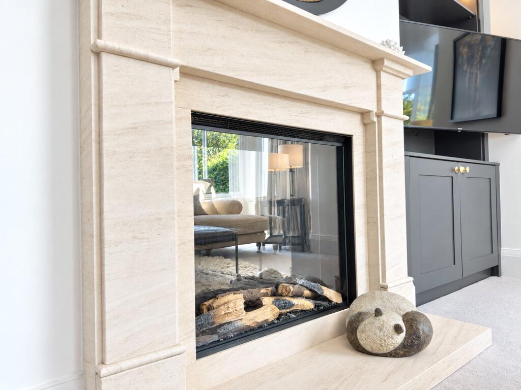 House in Wirral, Liverpool City Region - View 5