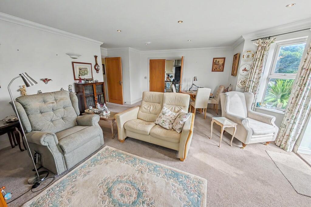 Apartment in Christchurch, Southbourne, Bournemouth - More