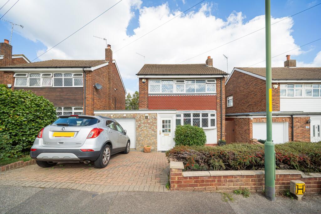 Main image of property: Chestnut Grove, Dartford, DA2