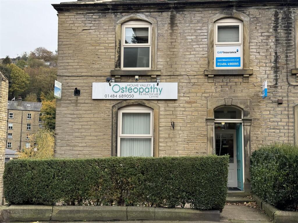 Main image of property: First Floor 132 Huddersfield Road, Holmfirth HD9