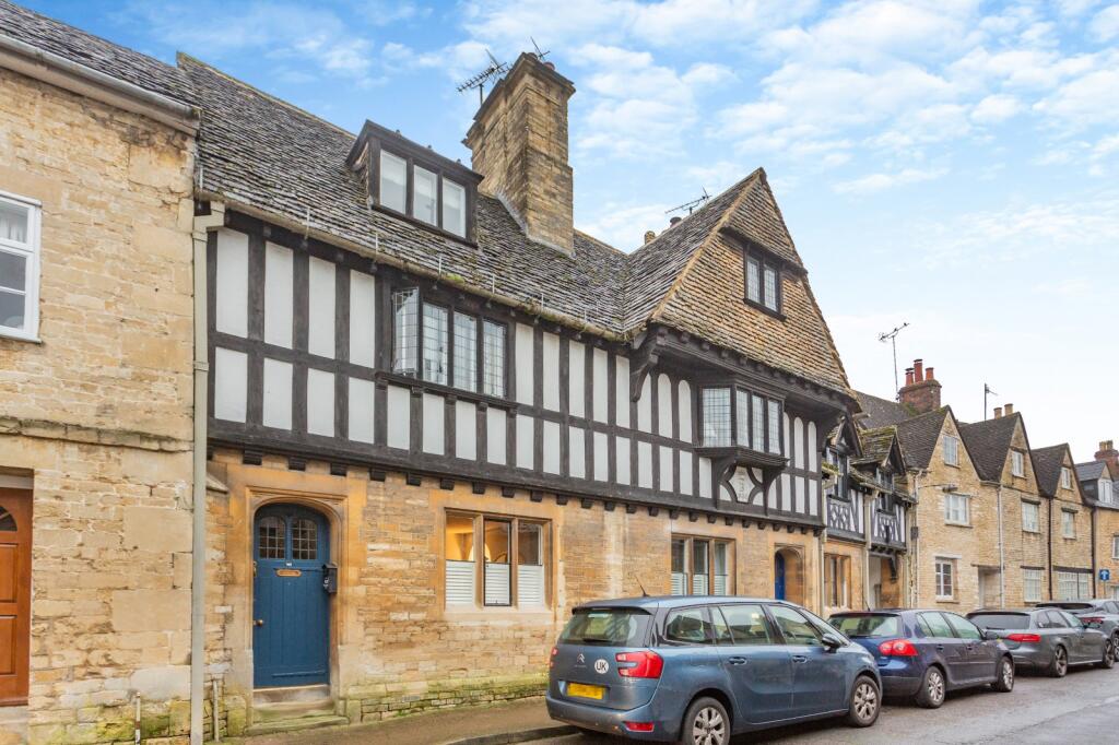 Main image of property: Gloucester Street, Cirencester, Gloucestershire, GL7