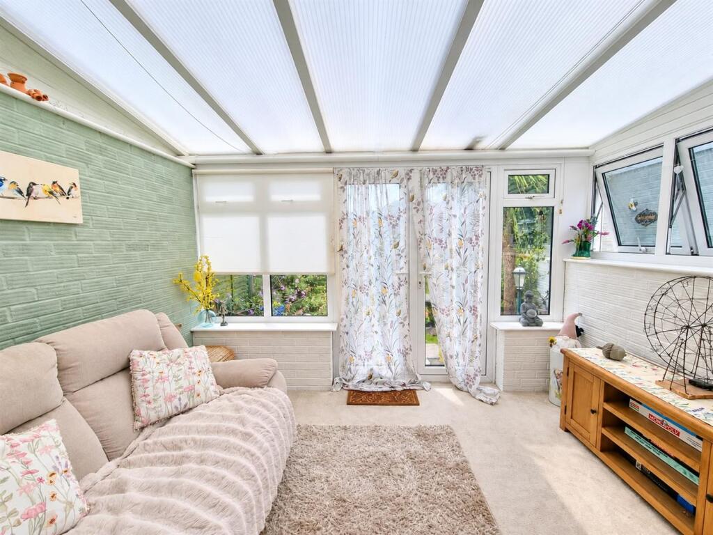 House in Gosport, Lee-on-the-Solent - View 4