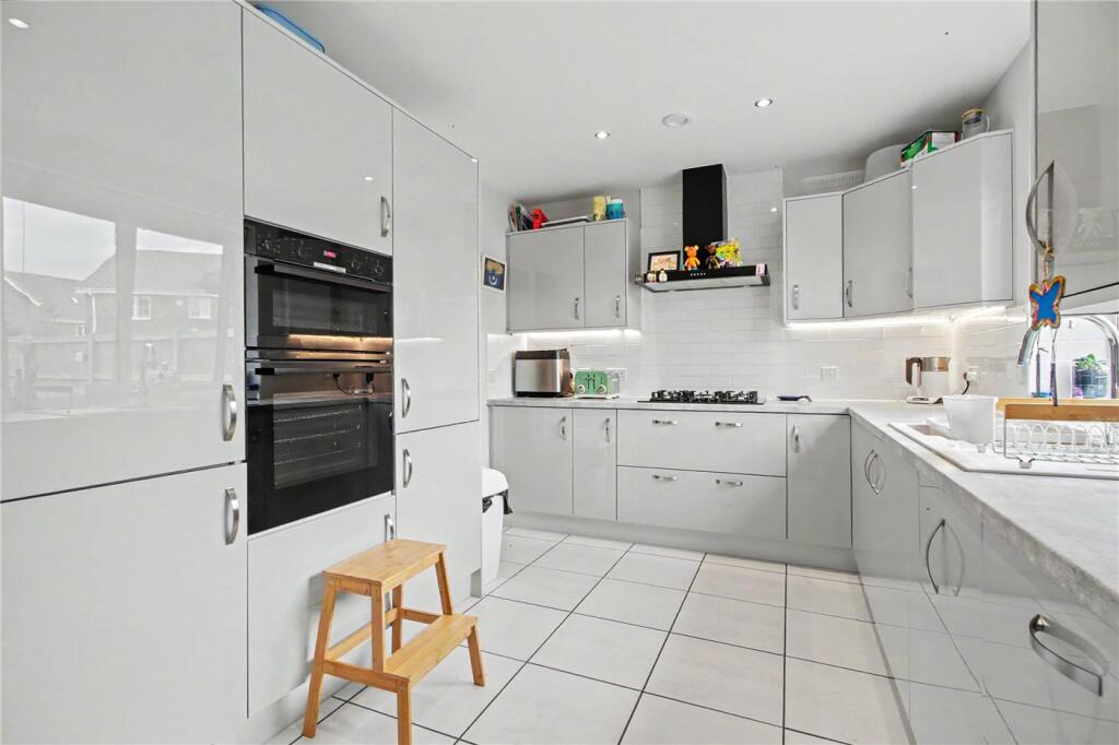 Mentmore Way, Poringland, Norwich, Norfolk, NR14 photo 4