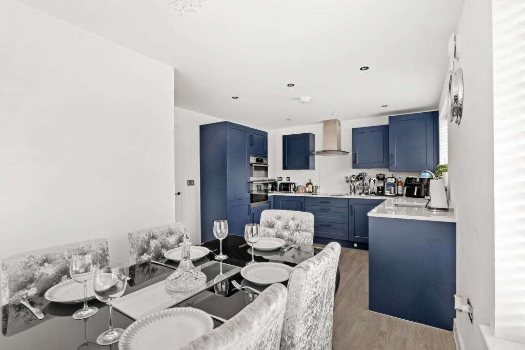 2 Cowcroft Drive, Rushwick, Worcester.  WR2 5SG photo 4