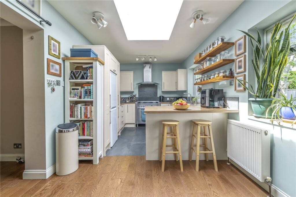 Apartment in London - View 2