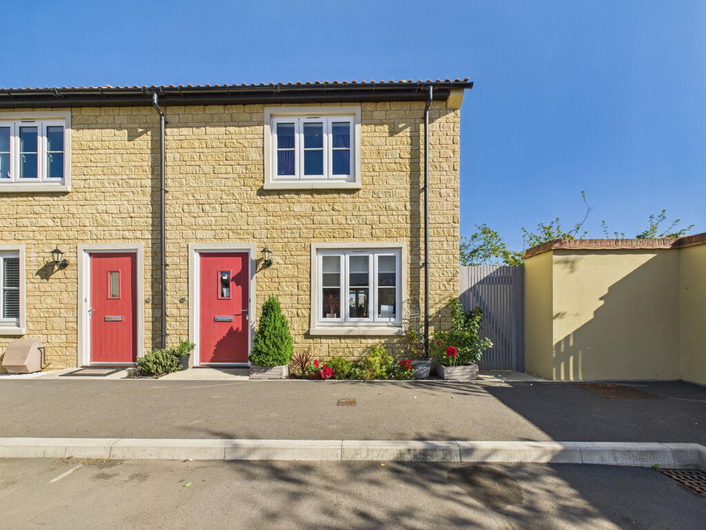 Main image of property: Blackford Drive, Calne, SN11 0FY