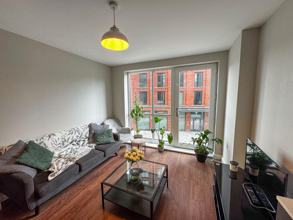 3-bed flat on The Riley Building Derwent Street, Salford M5 4TA, £229,500