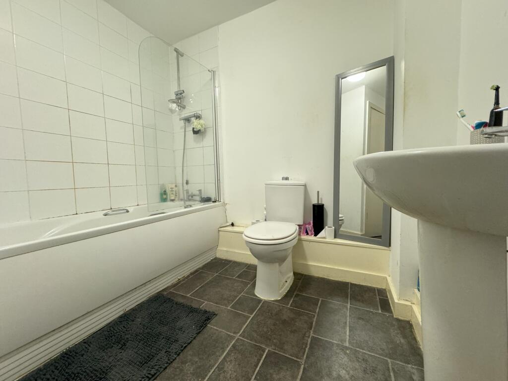 Apartment in Manchester - More