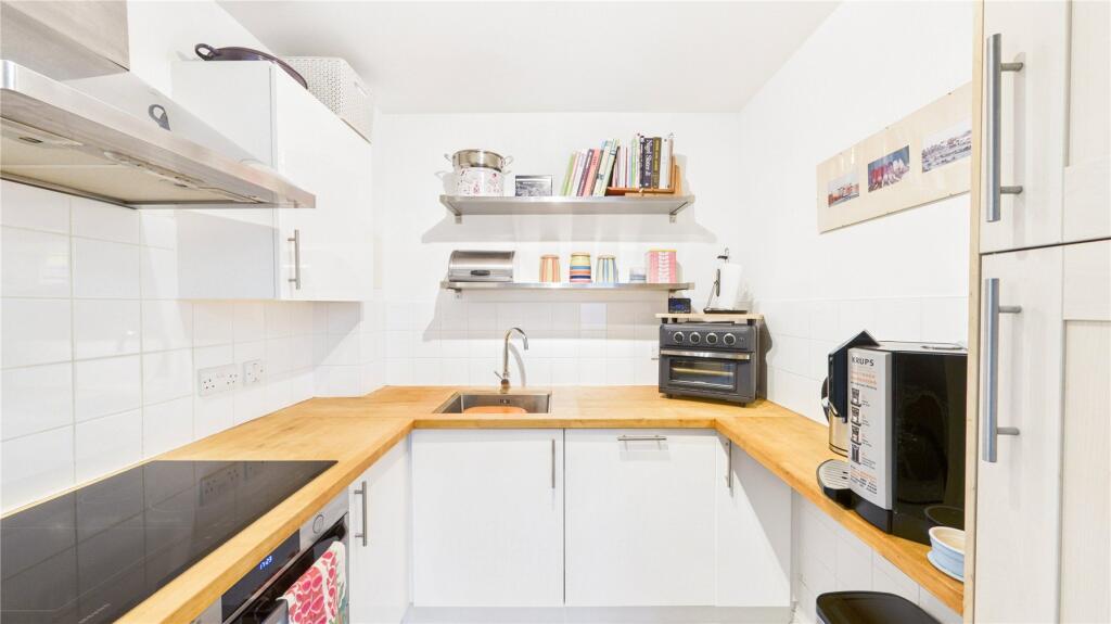 Apartment in London - View 4