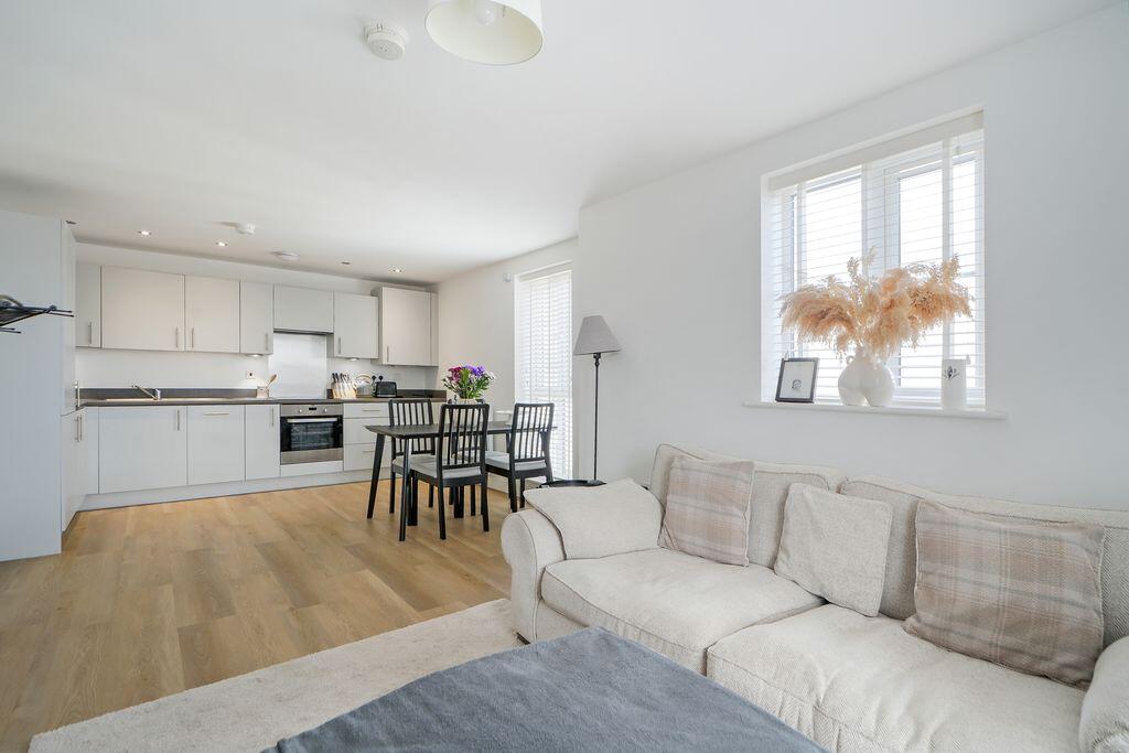 Apartment in Rotherham, Waverley - More