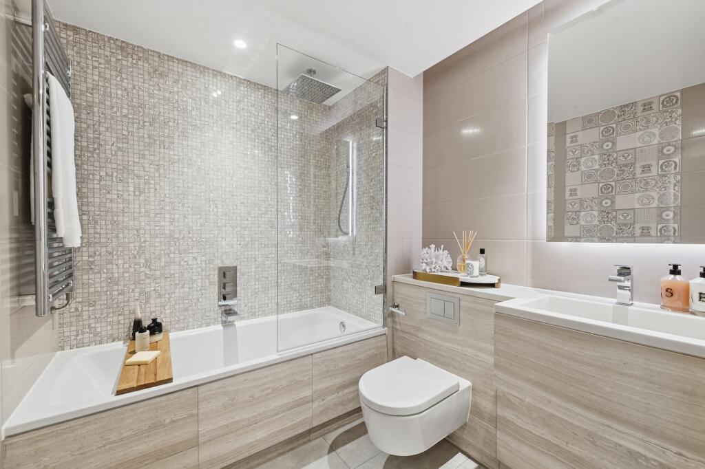Apartment in London - View 3