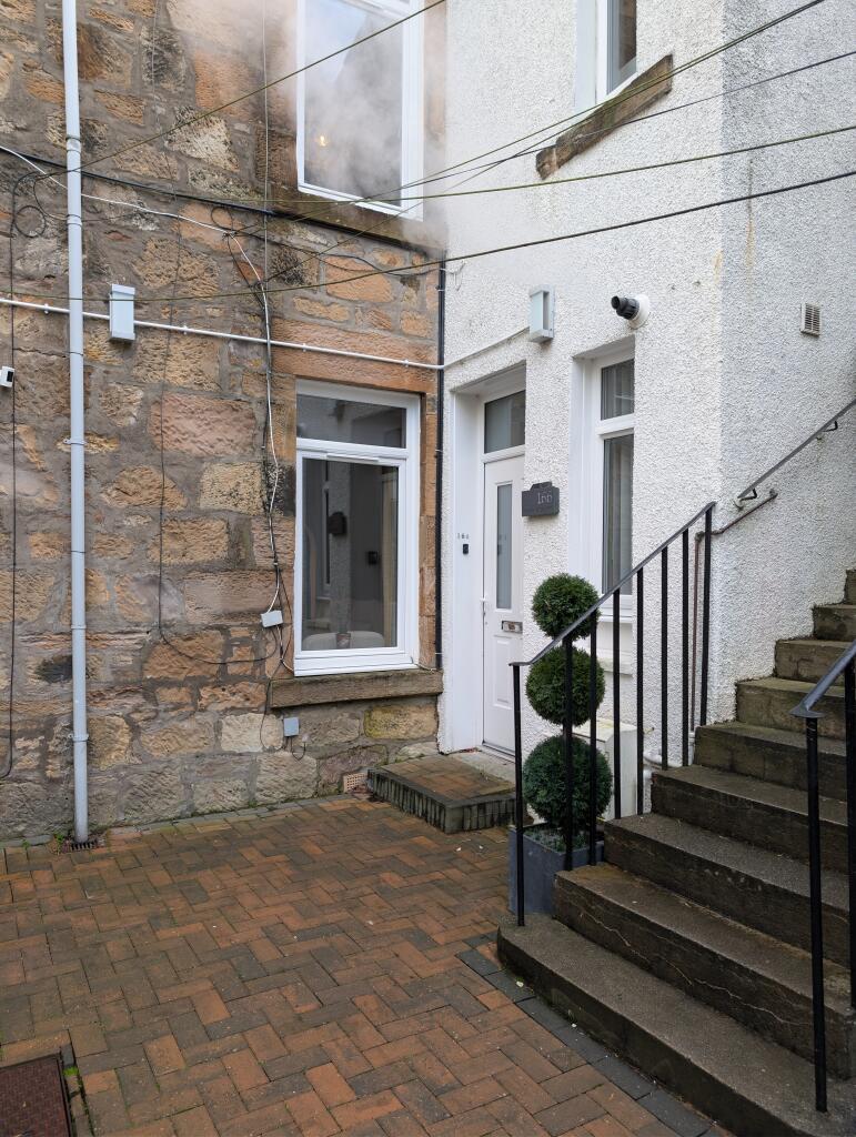 Main image of property: 166 Thornhill Road, Falkirk, 