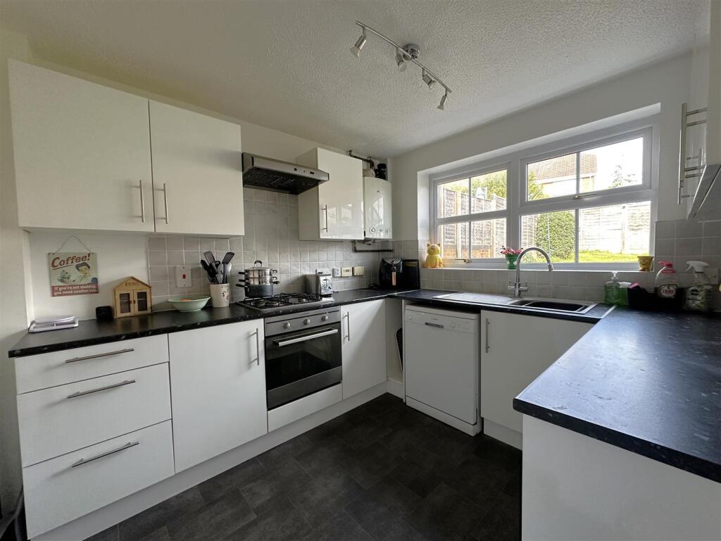 Wishart Way, Chippenham photo 5