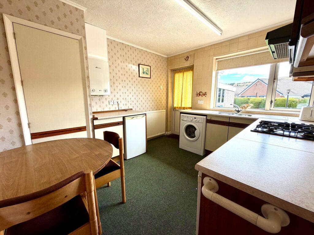 House in Sheffield, Ecklands, Penistone - View 4