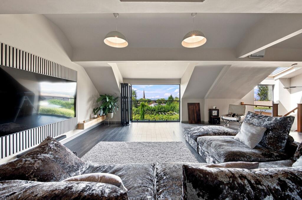 House in Tameside, Greater Manchester - View 2