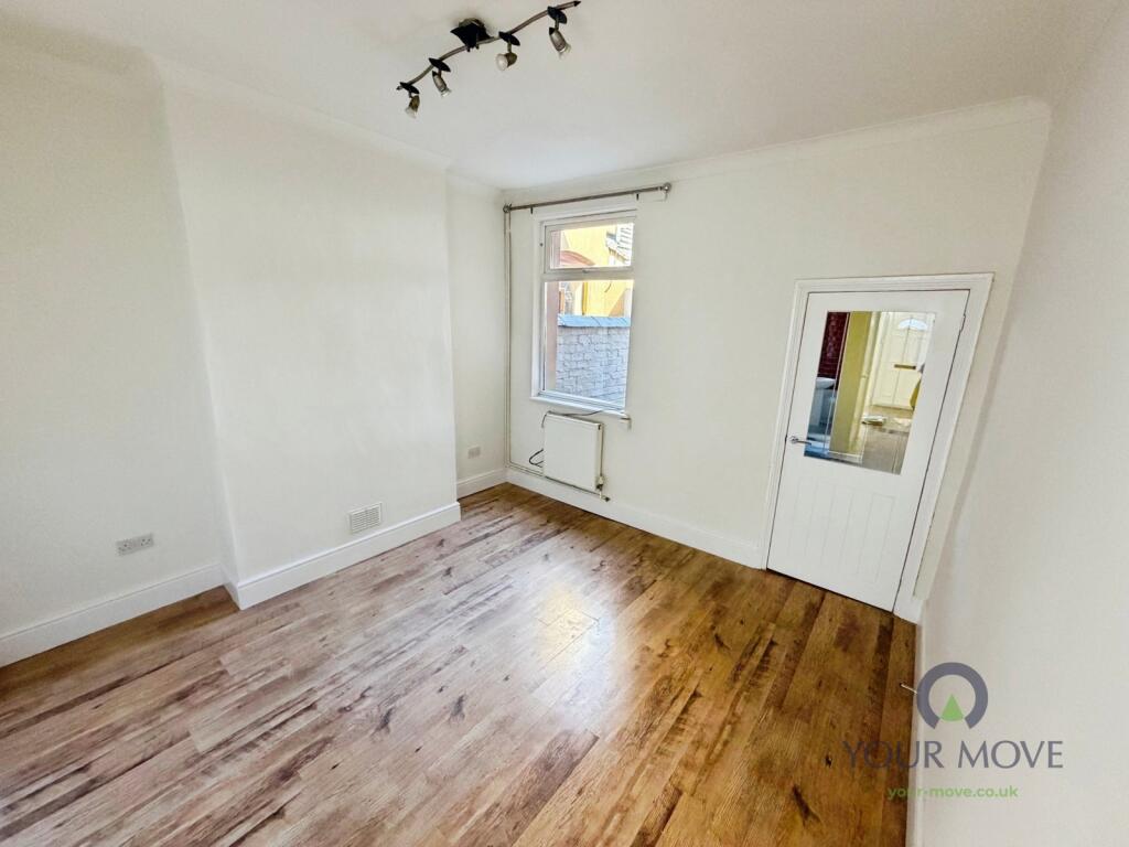 House in Stoke-on-Trent - View 3