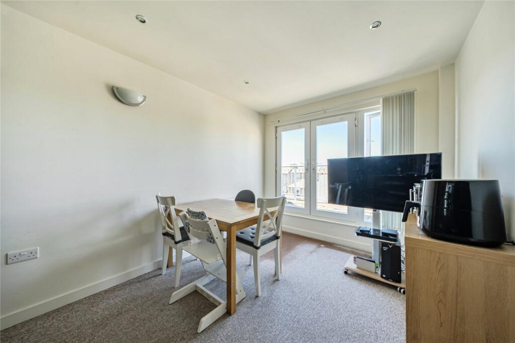 Apartment in London, Surbiton - View 5