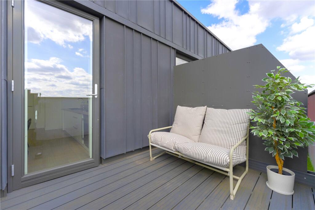 Apartment in London, Leyton - View 3