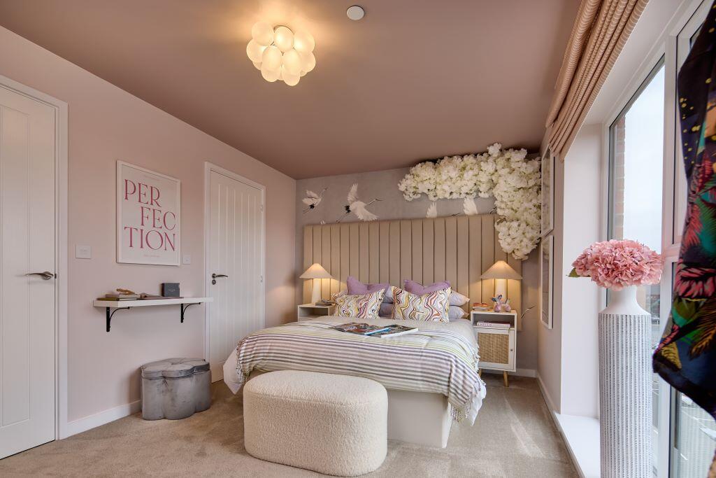 House in Rushcliffe, Nottinghamshire - More