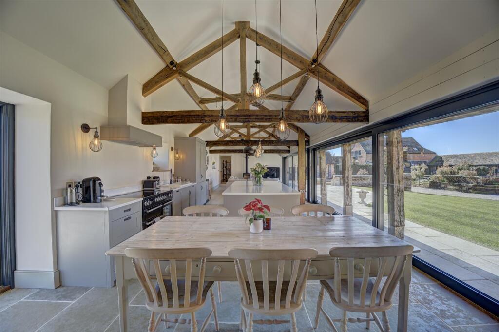 House in Stratford-on-Avon, Salford Priors - View 3